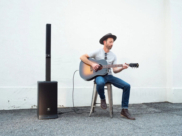La mejor experiencia con altavoces JBL EON ONE PRO.